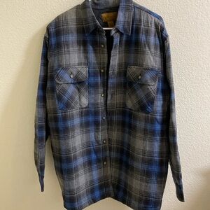 St John’s Bay Plaid Quilted Lined Flannel Blue Gray Shirt Jacket